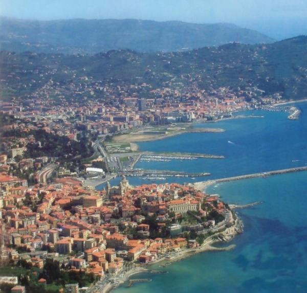 Casa Gialla Imperia Bagian luar foto