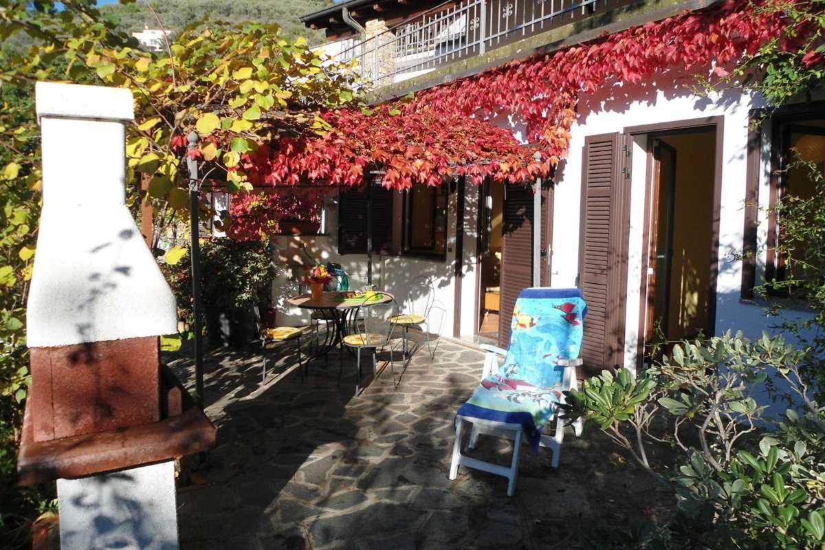 Casa Gialla Imperia Bagian luar foto