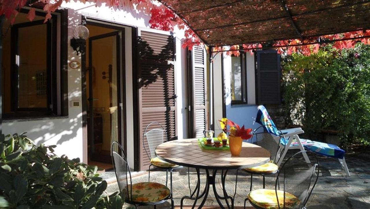 Casa Gialla Imperia Bagian luar foto